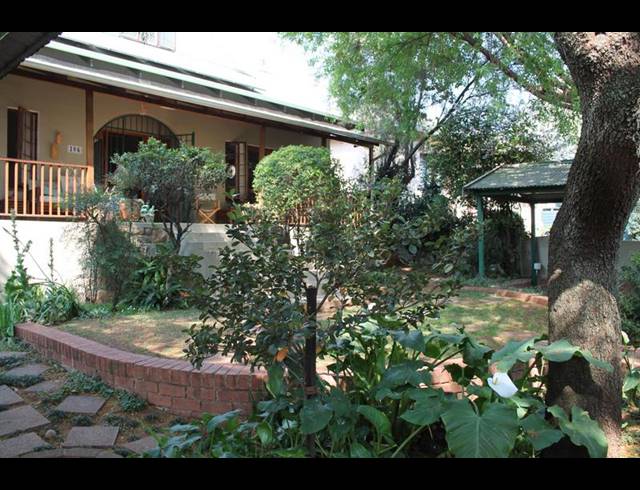 6 BEDROOM HOUSE FOR SALE IN KENSINGTON